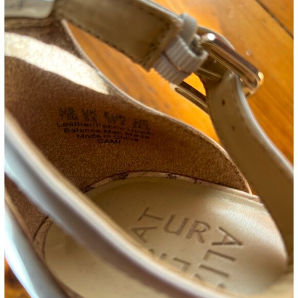 Naturalizer Wedge Heal - Picture 5 of 5